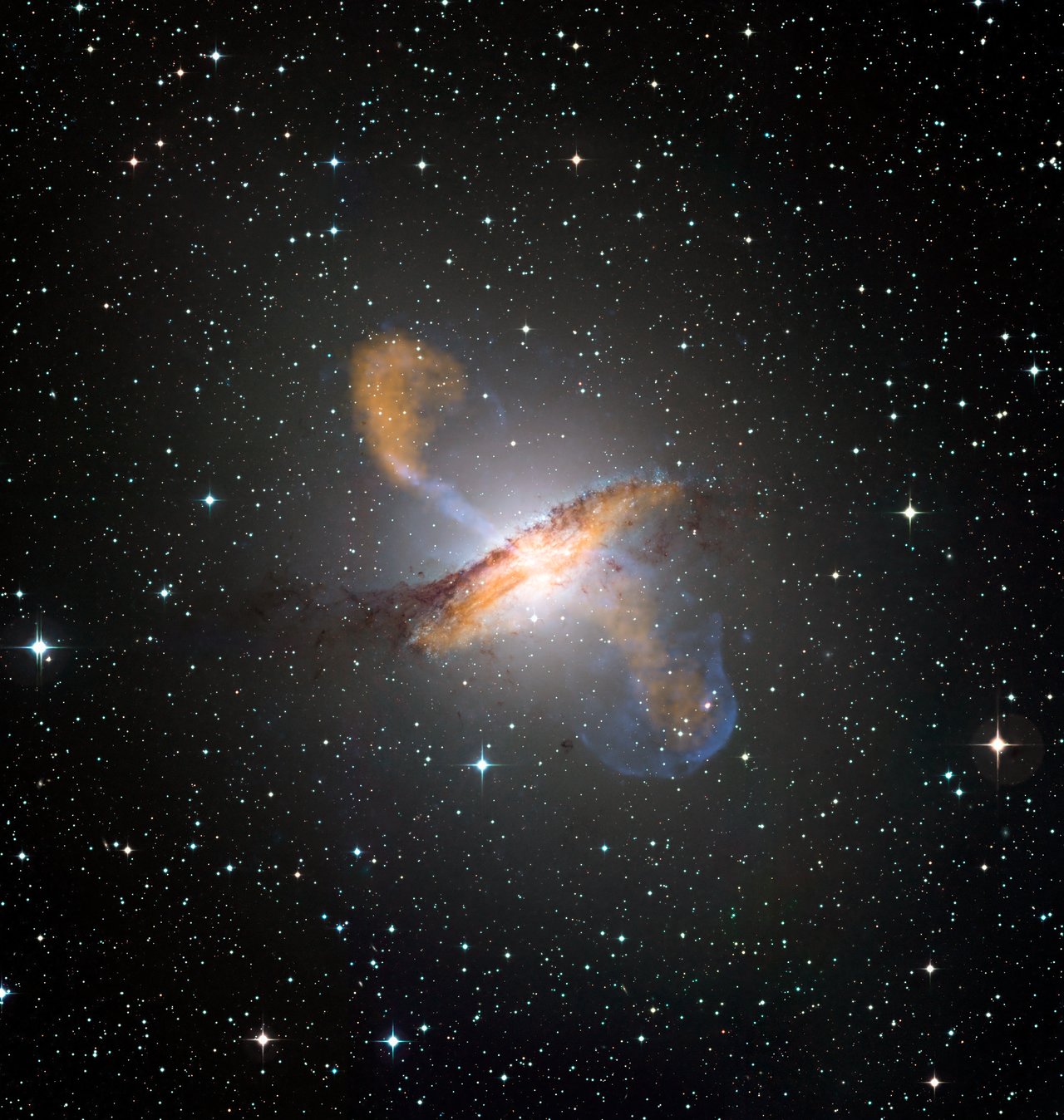 Clustering Measurements of Active Galactic Nuclei | ESO Italia